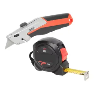 Lot cutter à lame + mètre ruban 5 m noir et rouge - L.12 x l.4,8 x H.21,5 cm