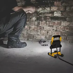 Projecteur de chantier LED filaire 10W, 6500k tête réglable - 20,8x11x12,6 cm