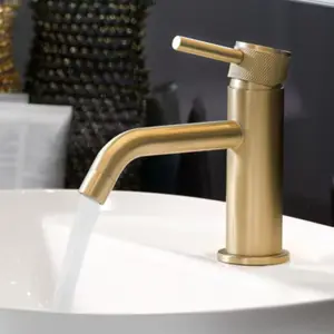 Mitigeur lavabo laiton brossé effet or avec bonde clic clac SINDIA H. 15,2 cm