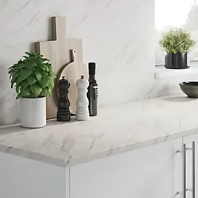 Crédence de cuisine aspect marbre blanc GoodHome l. 200 x H. 60 xm x Ép. 8 mm