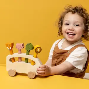 Bus en bois avec animaux pop-up