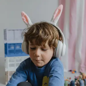 Casque audio Bluetooth enfant KIDYEARS Lapin à oreilles aimantées