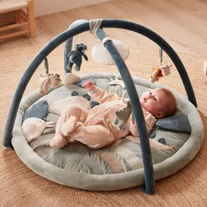 Tapis d'éveil avec arches Stegi