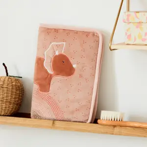 Protège carnet de santé en veloudoux tricératops Popsie