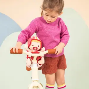 Poupée Lena et son siège vélo