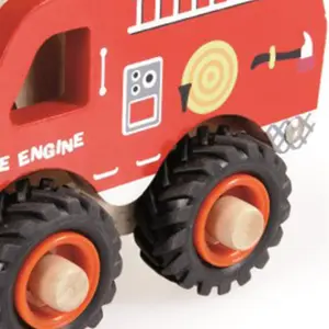 Camion de pompiers en bois