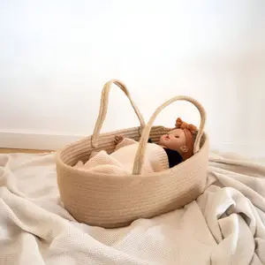 Couffin en corde pour poupée
