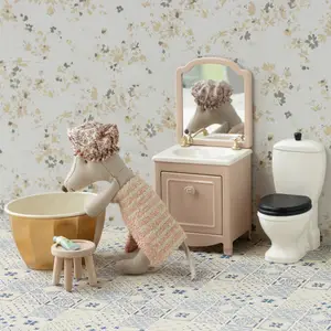 Souris dans sa baignoire Grande sœur