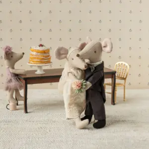 Couple de mariés dans son joli coffret Maman et Papa