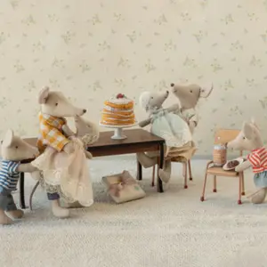 Bébé souris en robe Menthe