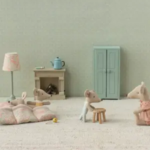 Triplés Bébés souris dans leur boîte assortie Vichy
