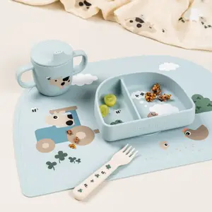 Tasse à bec à 2 anses en silicone Tiny farm Bleu