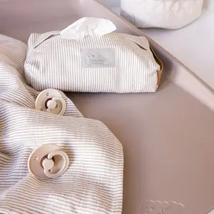Étui pour lingettes rayures marron