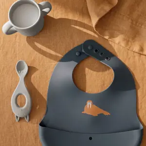 Lot de 2 bavoirs en silicone Ember Arctic Sea