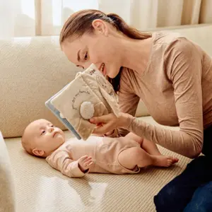 Livre d'activités bébé Fey