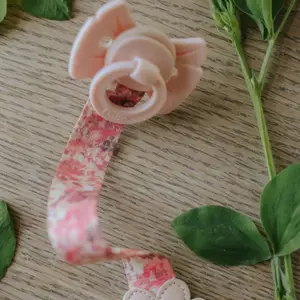Attache sucette Wood River Rose