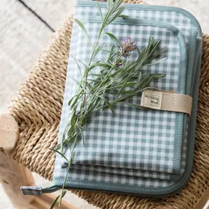 Protège carnet de santé I love vichy vert