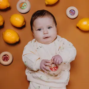 Hochet sensoriel Sensory Donut tomates