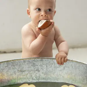 Jouet de dentition bébé Coco la noix de coco en latex d'hévéa