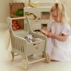 Chariot de courses en bois