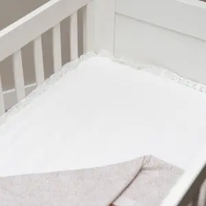 Drap housse Calm Blanc avec volant (60 x 120 cm)