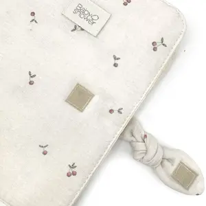 Protège carnet de santé Knot Cherries