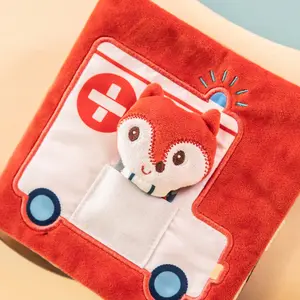 Livre d'activités en tissu Alice docteur
