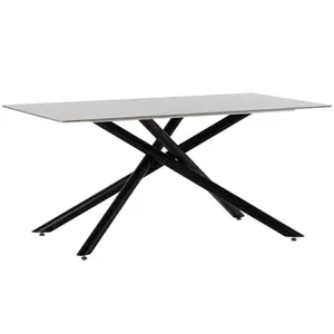 Table rectangulaire Saki en pierre frittée grise – pieds noirs – 160'×90×75 cm