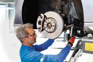 POSE D'UNE ROTULE DE SUSPENSION