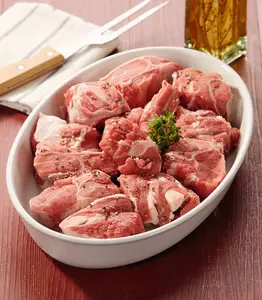 Agneau : Sauté** avec os à mijoter