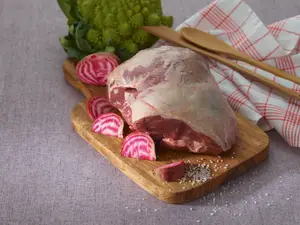 AGNEAU : GIGOT*** A ROTIR