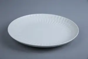 Assiette Plate Ronde en Porcelaine Blanche 45,5 cm – Grande Capacité et Élégance