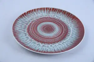 Assiette coupe motif spirale rouge 26,5 cm