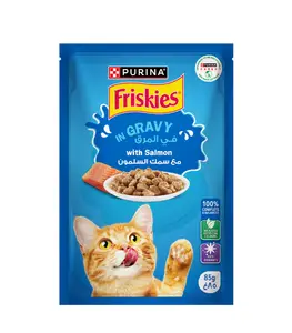 Pochon Friskies pour chat en sauce au saumon 85 g