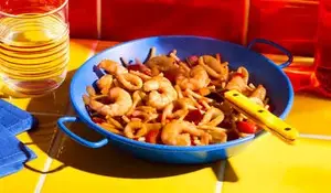 Fideua aux calmars et crevettes