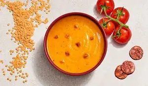 Mini soupe tomate, lentille corail, chorizo