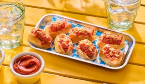 8 mini hot dogs