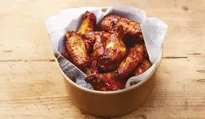 Chicken wings, ailerons de poulet marinés, rôtis