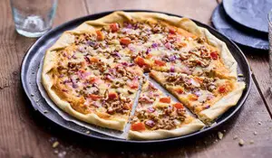 Tarte fine boeuf, cheddar