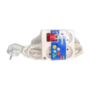 Bloc Multiprises Blanc Carré avec Interrupteur Ingelec 2P+T 3 prises 1,5m