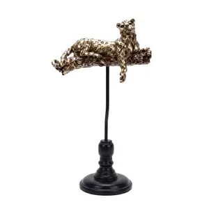 Golden Leopard sur support, 20,5 x 11,9 x 38 cm