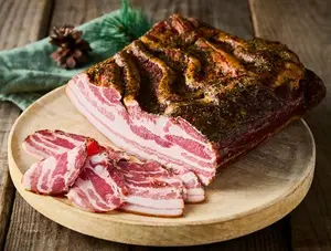 LARD PAYSAN FUMÉ AUX PRODUITS SAUGETS