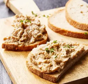 RILLETTES AU CHINON OU TERRINE DE PINTADE AUX FIGUES ET ROMARIN ET VIN DE CHEVERNY