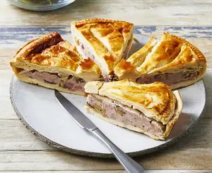 Tourte de Porc au Riesling ou des Hautes Vosges au Munster Produits de la Cigogne